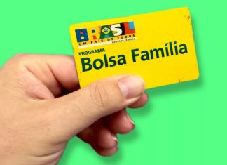 Lula anuncia reajuste no Bolsa Família às vésperas das eleições; valor mínimo sobe para R$ 691